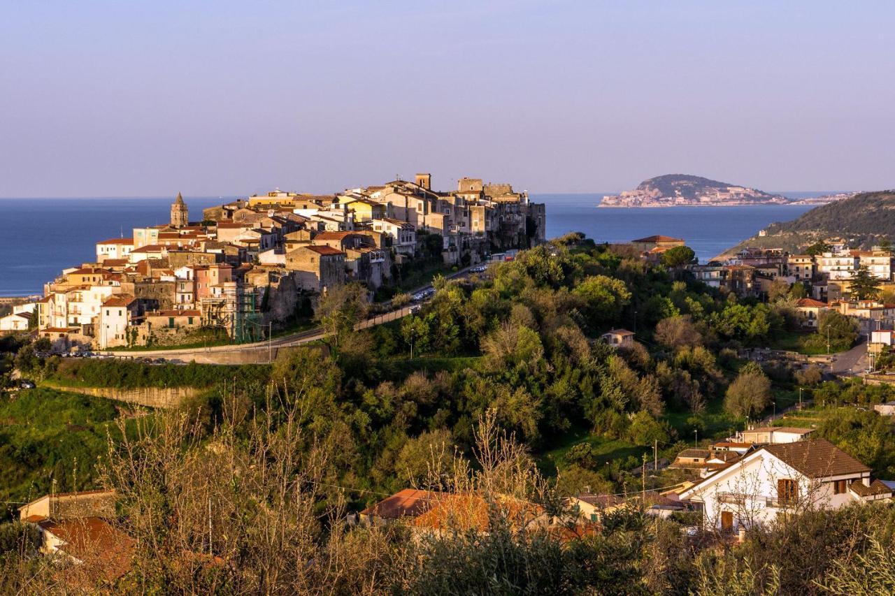 Livingapple Beach Minturno Exterior photo